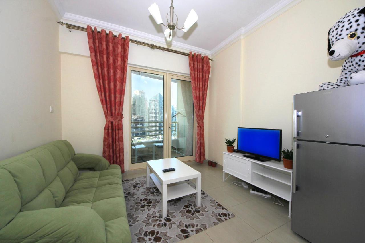 Signature Holiday Homes- Manchester Tower 1 Bedroom Apartment,Dubai Marina Экстерьер фото